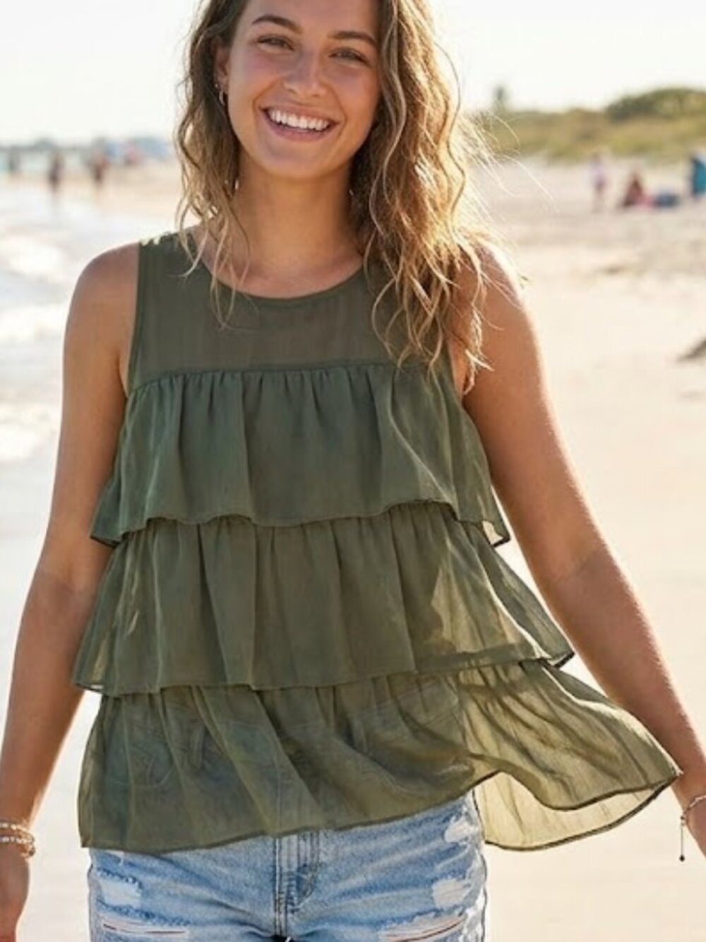 Signature Studio Ladies Size L Army Green Sleeveless Sheer Ruffled Top
